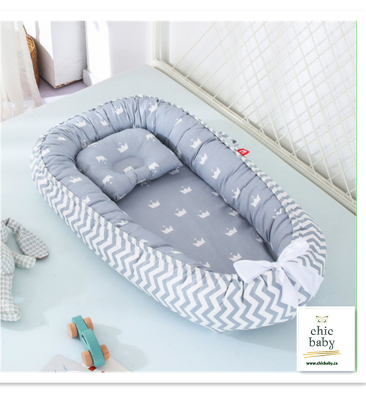 Removable baby cot insert